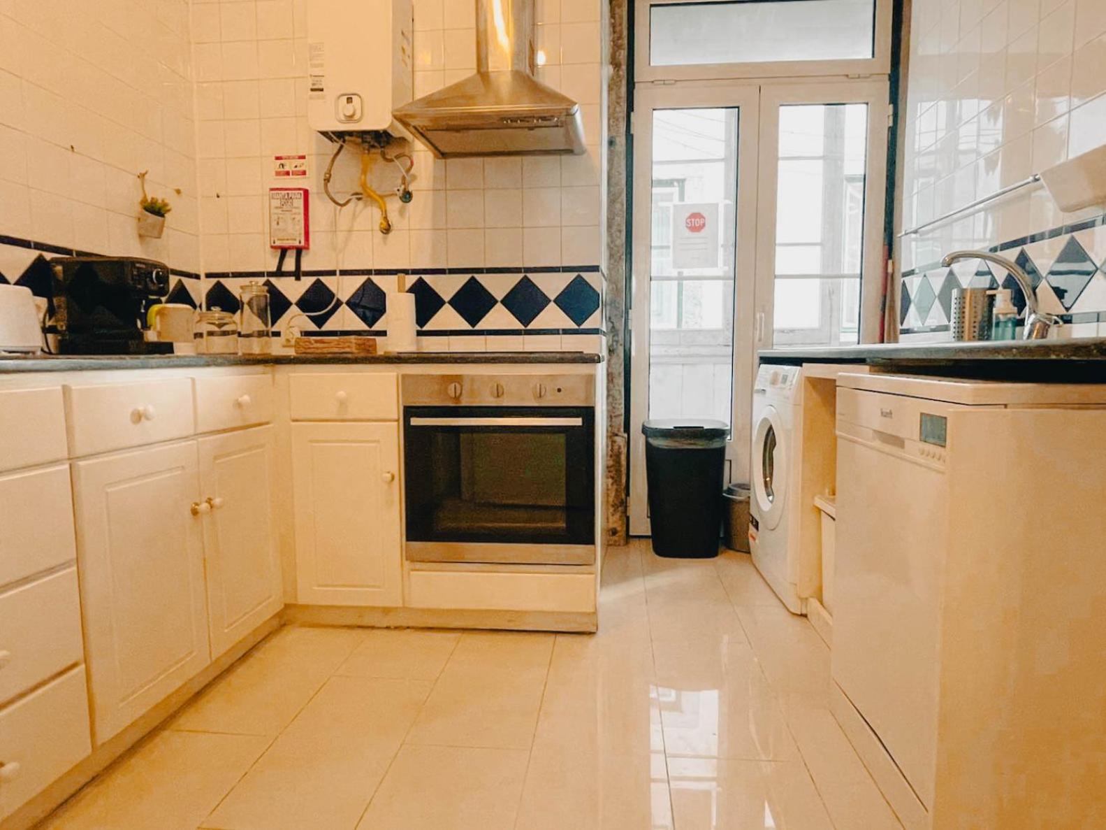 Baixa Pombalina - 4 Bedroom Apartment Lissabon Exterior foto